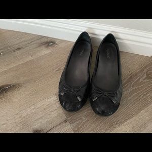 Vionic Minna Ballet Flat 9.5 Wide